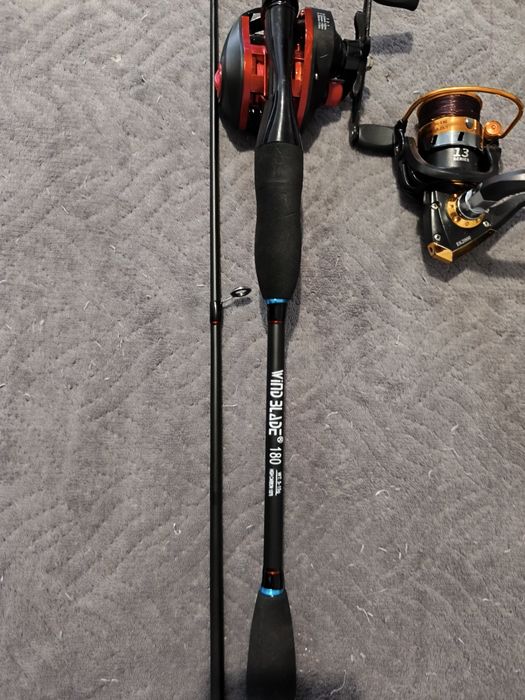 Se vide diferite lansete