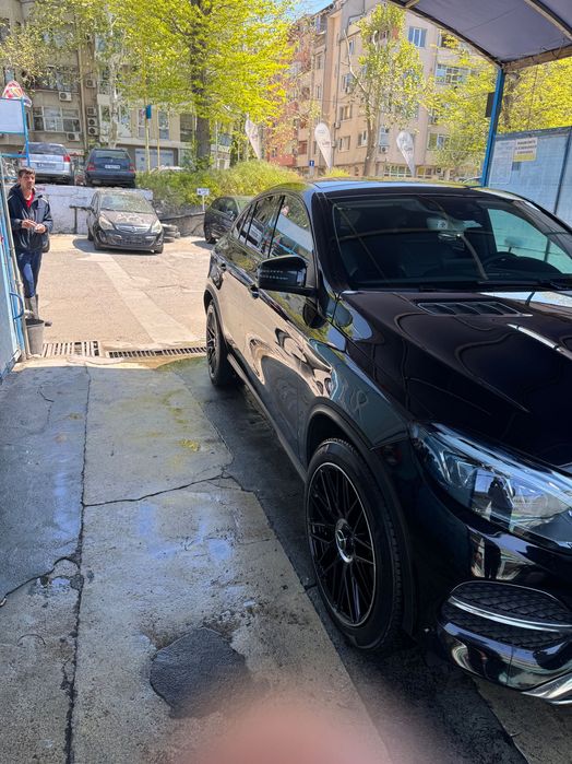 Gle coupe 350d 2016 в перфектно състояние, пълни екстри