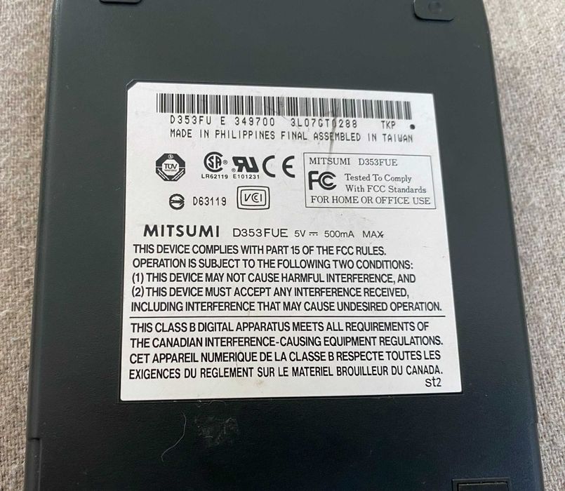 Floppy disk extern USB Mitsumi D353FUE – testat, funcțional perfect