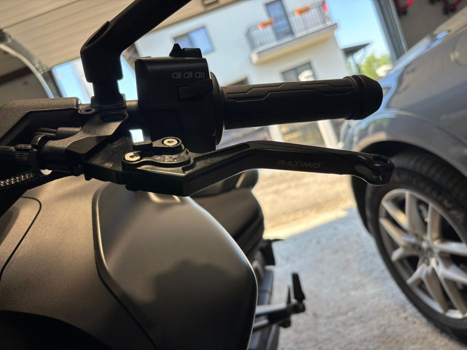 CF Moto 800nk Advanced