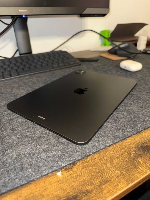 iPad Pro M4 11" Wifi + Apple Magic Keyboard Garantie octombrie 2026