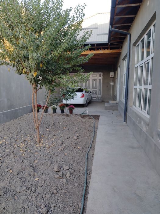 Тошкент вилояти Уртачирчиқ тумани Авангард Бойкургон махалласида ўй со