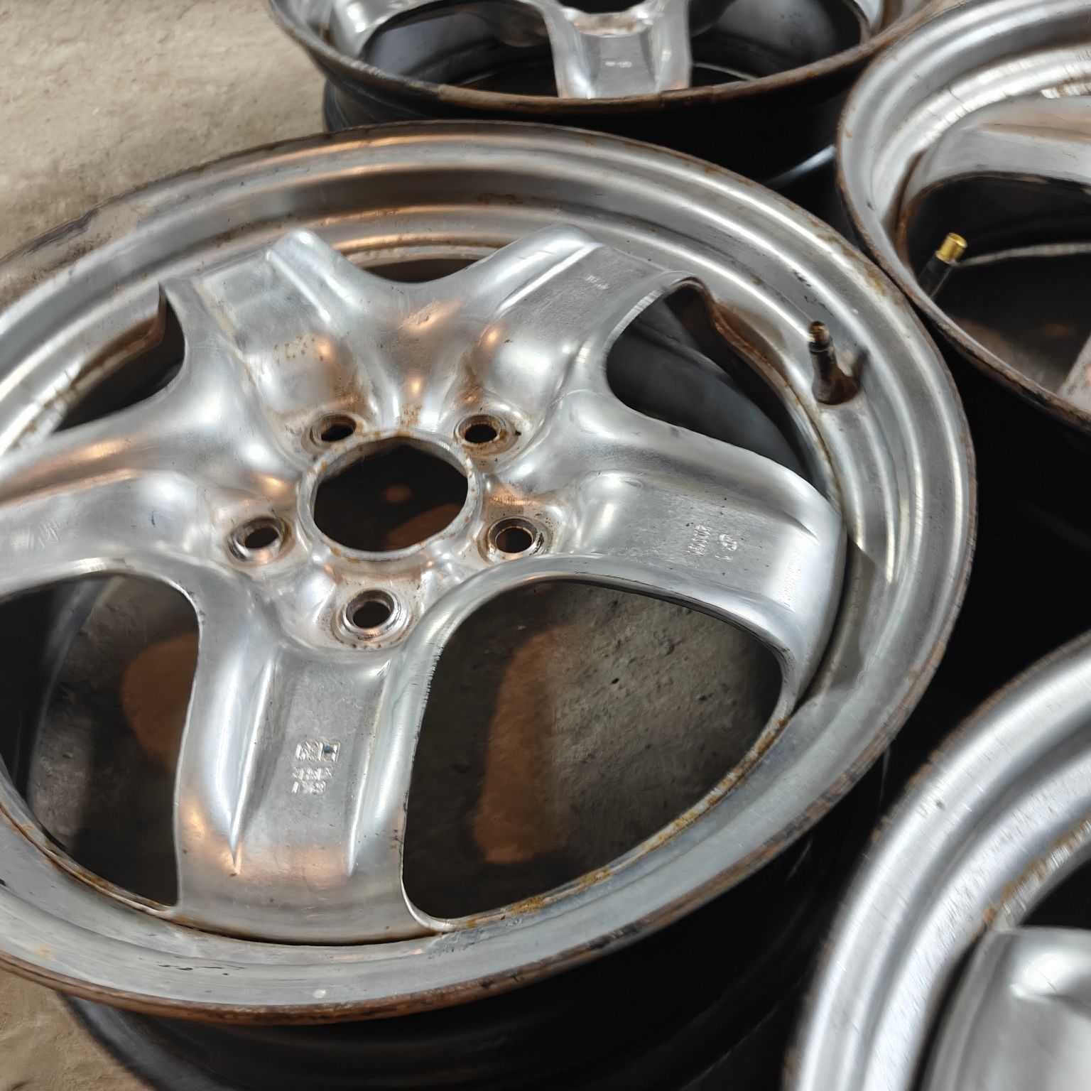 R16 PCD 5*110 Комплект штампованных дисков
