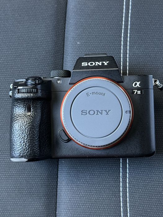 Фотоапарат Sony A7 III със следи от употреба