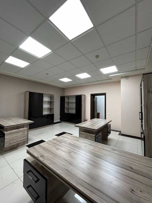 Полностью укомплектованный офис 323м2 по ул.Айбек (16625)