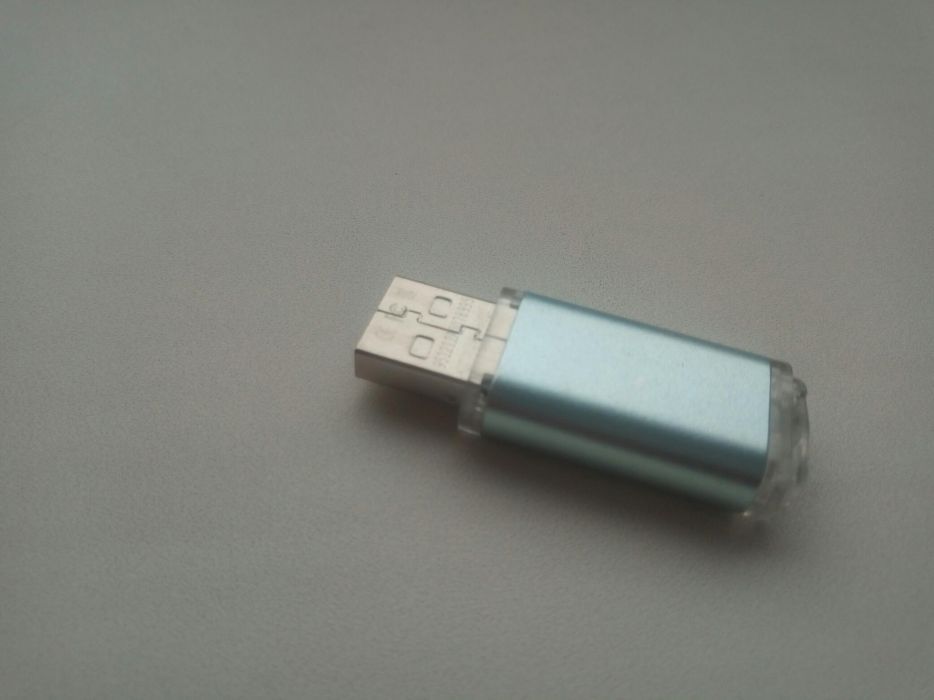 USB флешка 4gb.