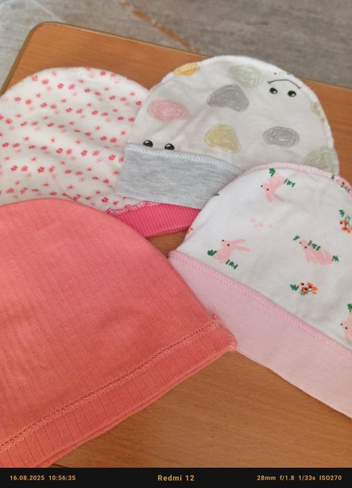 Продам шапочки для новорожденных.