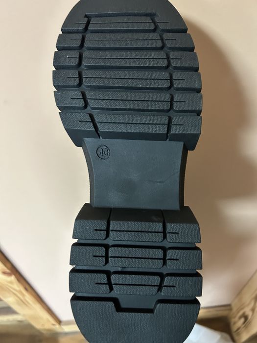 Дамски черни ботуши