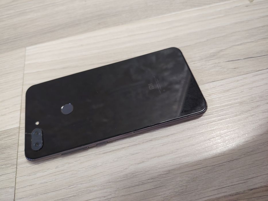 Mi 8 lite 4/64 Холати яхши