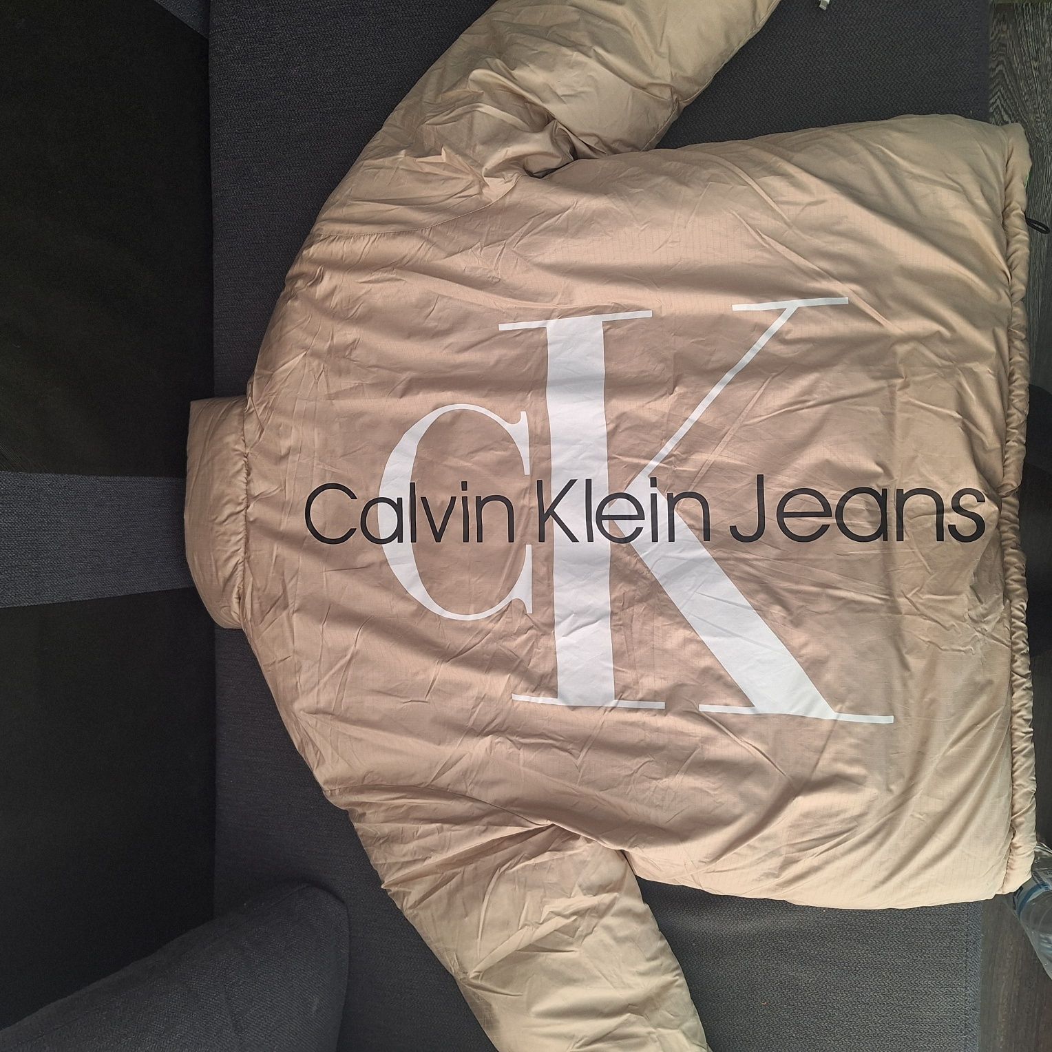 Calvin Klein - двулицево зимно яке