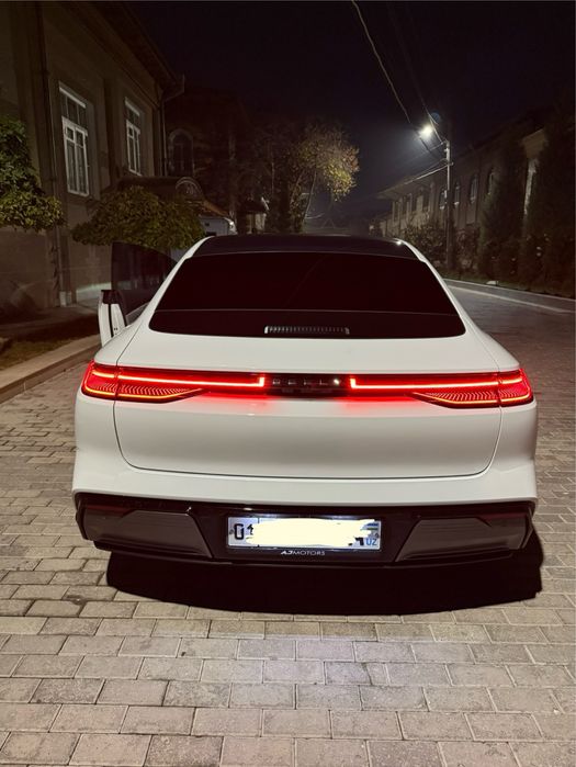 Geely Galaxy e8 Запас хода 660км срочно