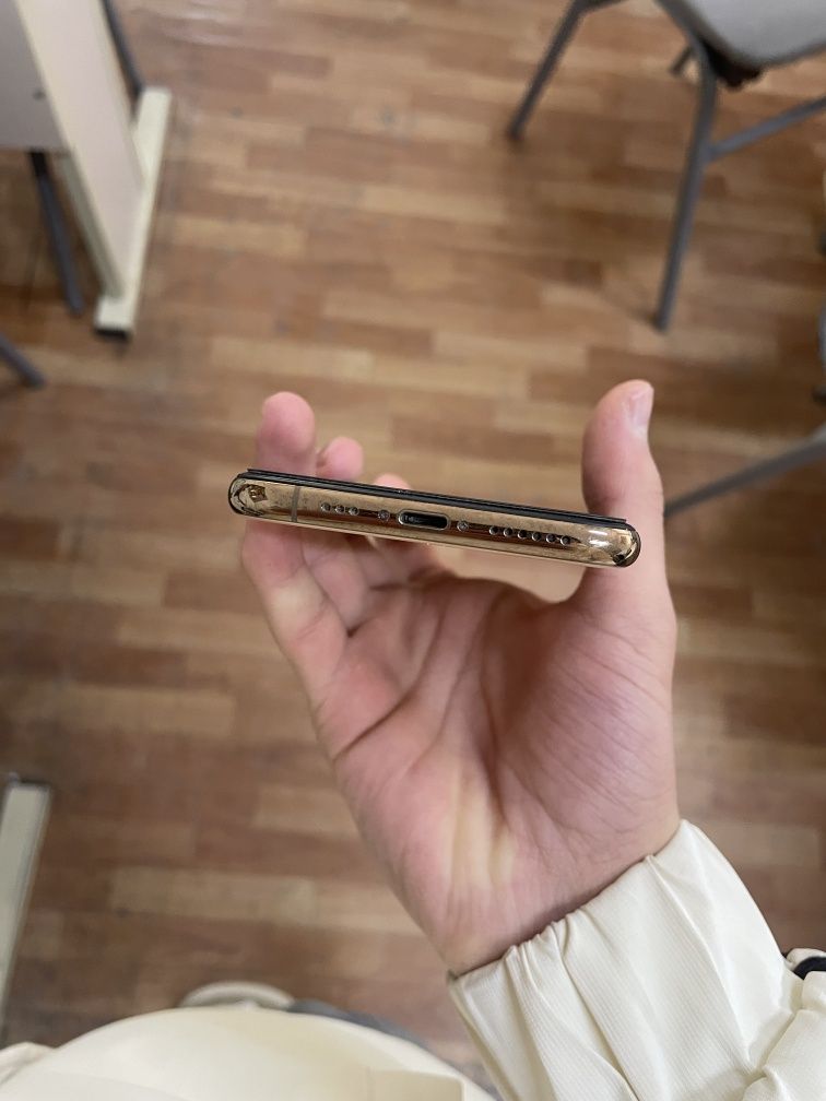 iphone xs srochni sotiladi