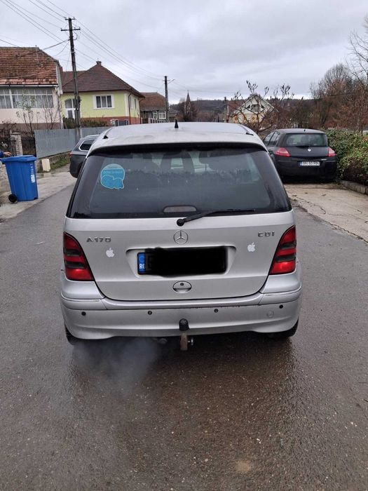 Vind Mercedes motor disal 1 .7 Cp in stare de functionare.