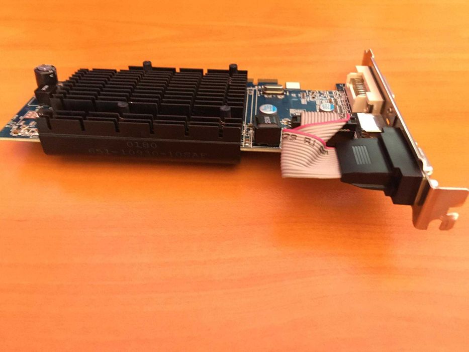 Видеокарта AMD Radeon Sapphire HD4350 512MB DDR2 DVI HDMI VGA