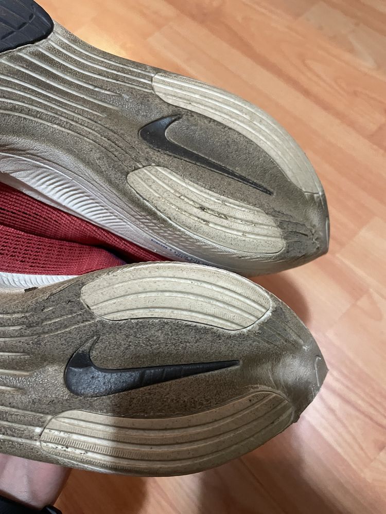Adidasi Nike VaporFly Next% 2 45.5 ghost saucony adidas hoka asics
