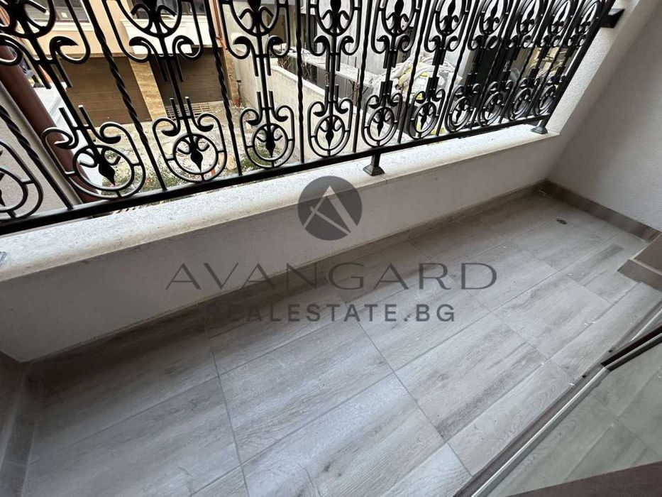 Продава се Двустаен апартамент в Пловдив, Христо Смирненски - 82 кв.м за 1449 €/кв.м - Снимка #9