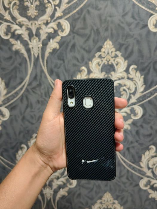 Redmi 4x samsung A30 sotiladi