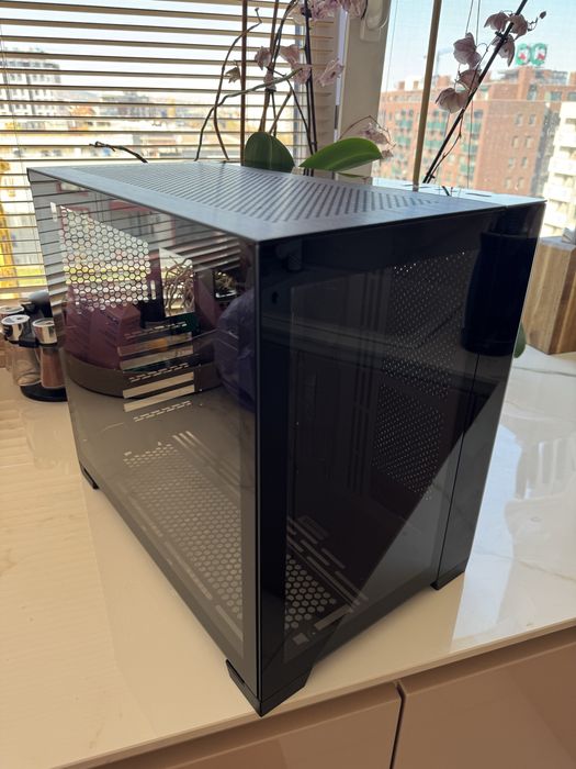 Компютърна кутия Lian Li 011D Mini