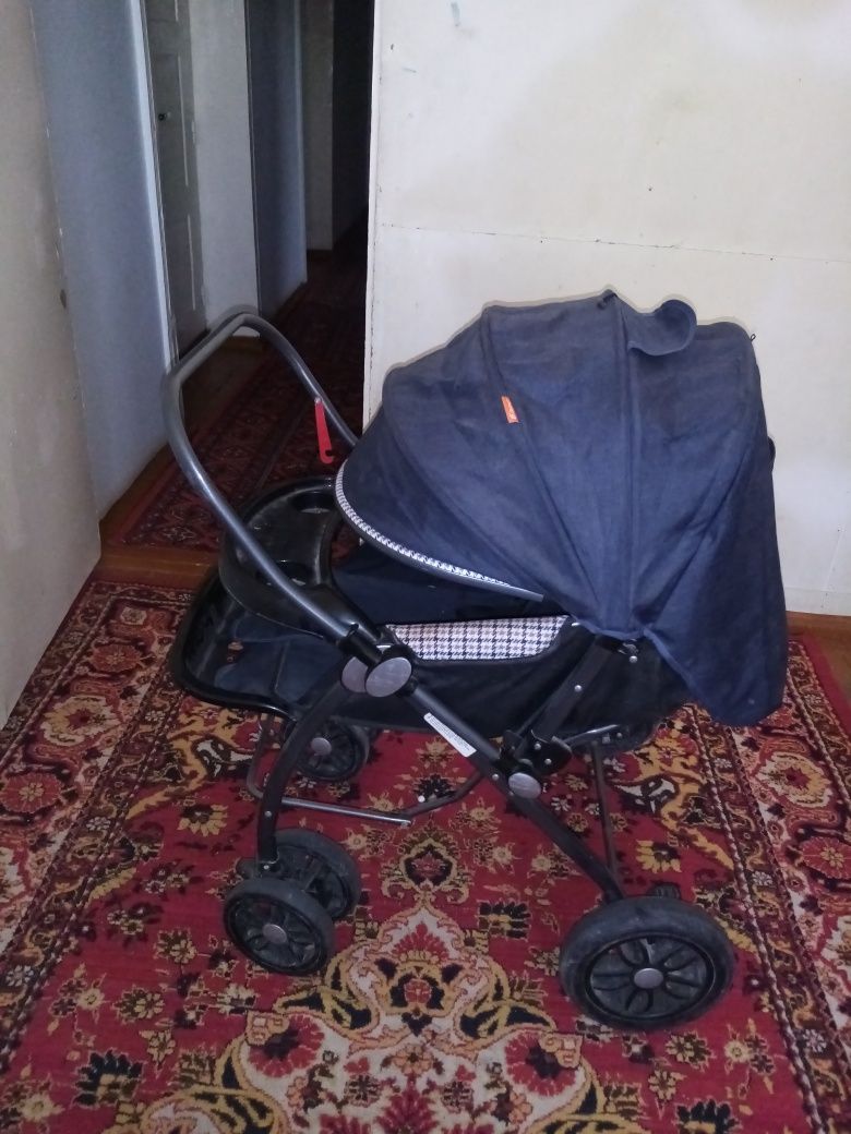 Детский коляска использовался 3 месяца