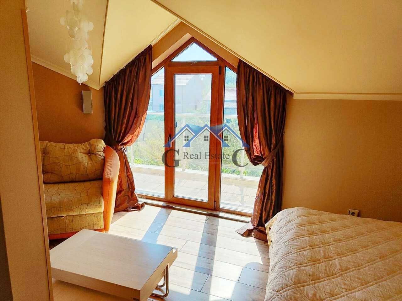 Къща 200м2,  двор 638м2, Морска панорама, Св.Св.Константин и Елена