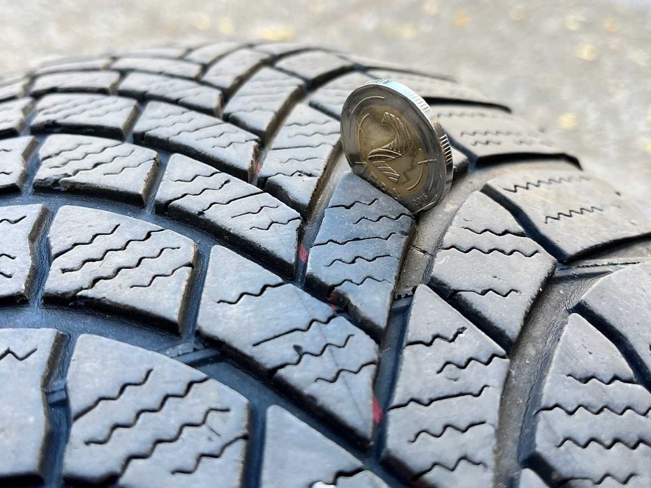 BRIDGESTONE Blizzak LM-005 205/60 R16 и PIRELLI Sottozero 3 245/45 R18