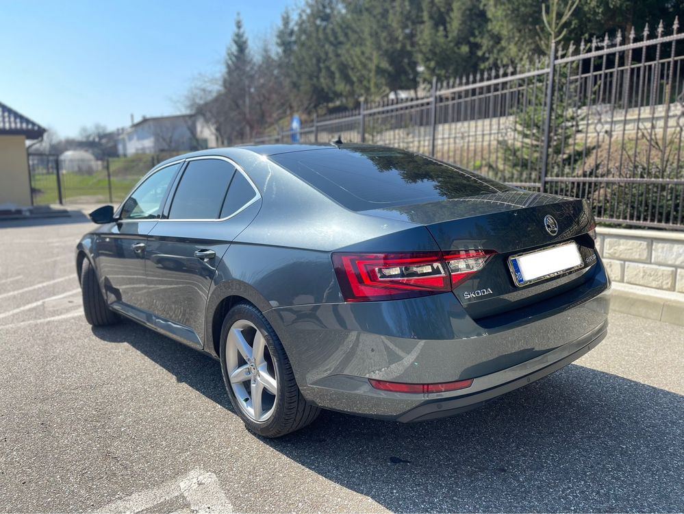Skoda Superb 2016 2.0 DSG