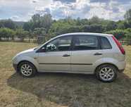 Vând Ford Fiesta 1.4