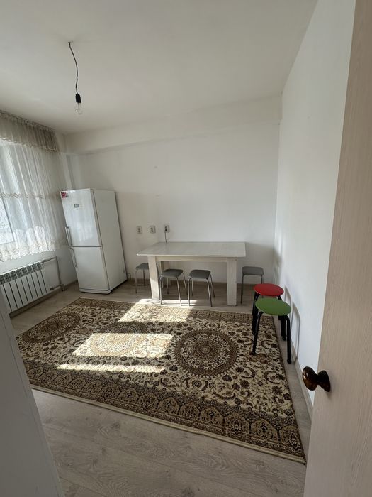 Продам 1 комнатную квартиру в 7 мкрн