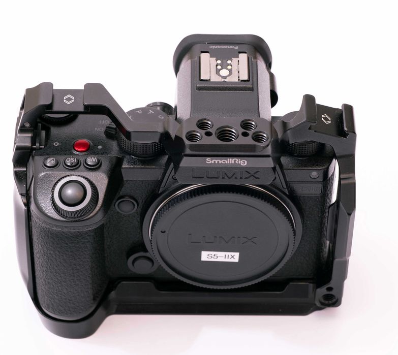 Panasonic Lumix S5II-X + Small Rig cage