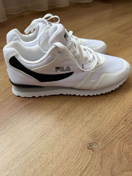Маратонки на Fila