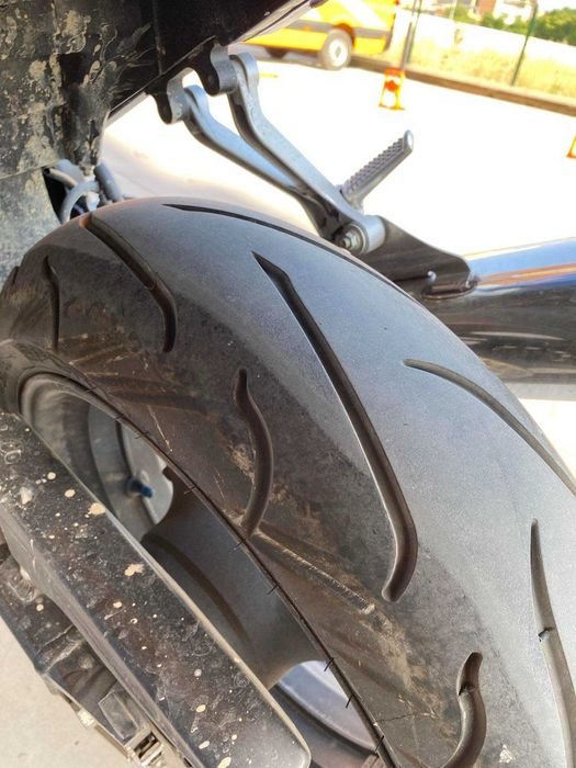 Продавам пистов мотор Honda Cbr 600 F4I Sport