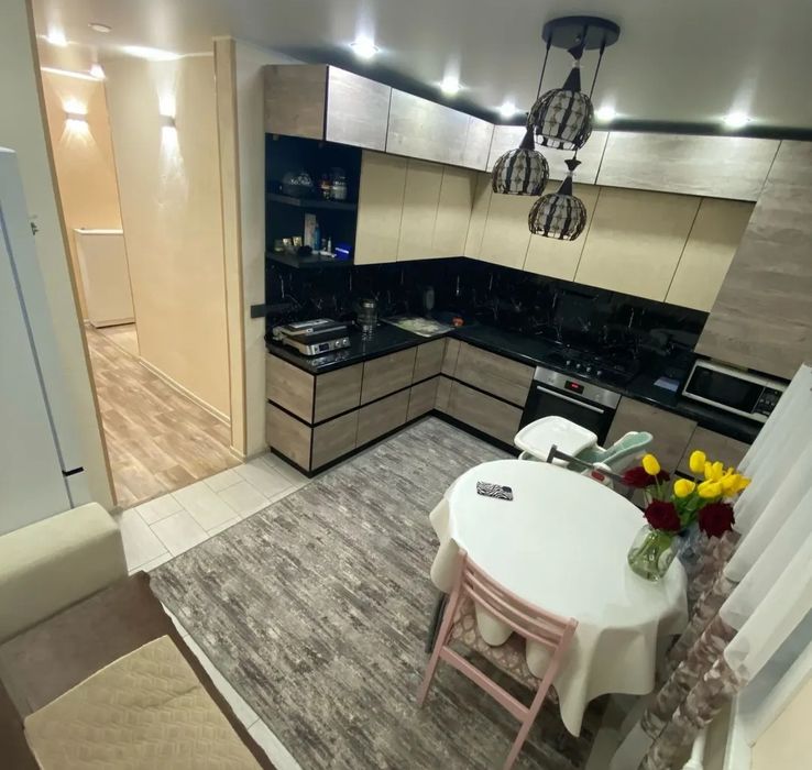 Продам 3-х комн.квартиру новой планировки. Бензострой