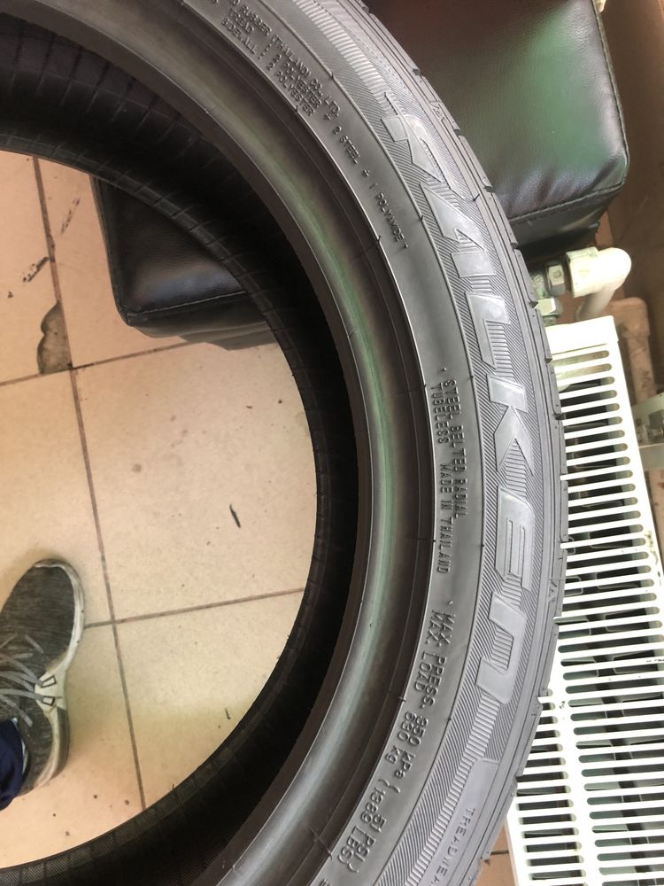 215 50 18 Falken de vara