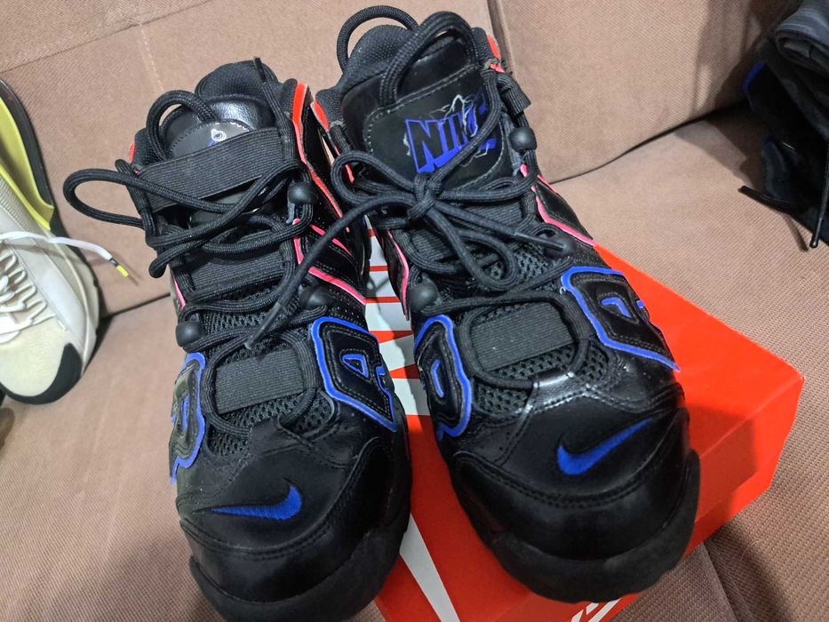 Vand adidasi Nike Uptempo Lightning