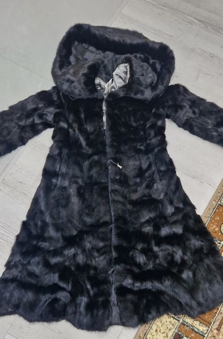 Норковая шуба чёрного цвета