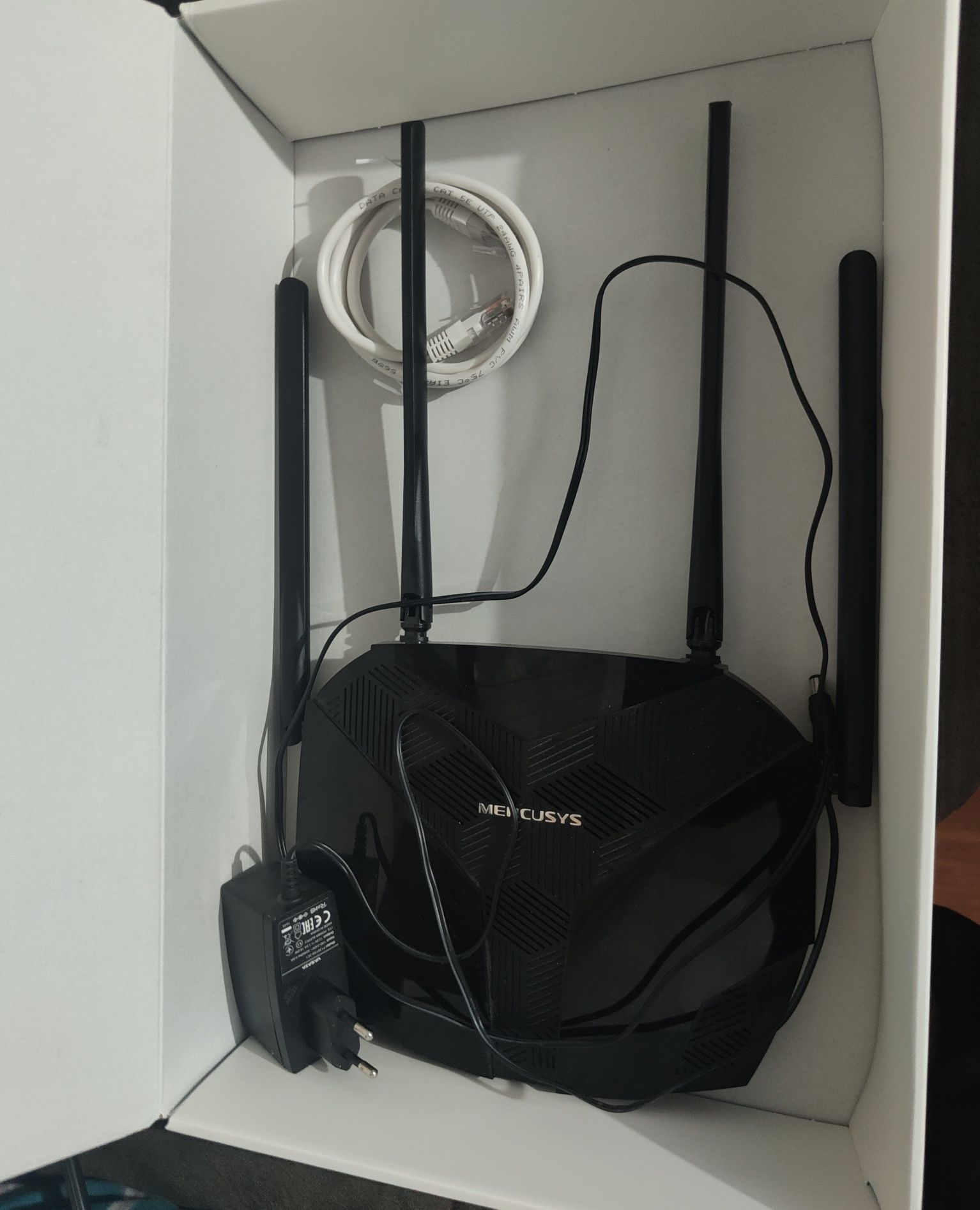 Vând router Mercusys MRX80 Wi-Fi 6