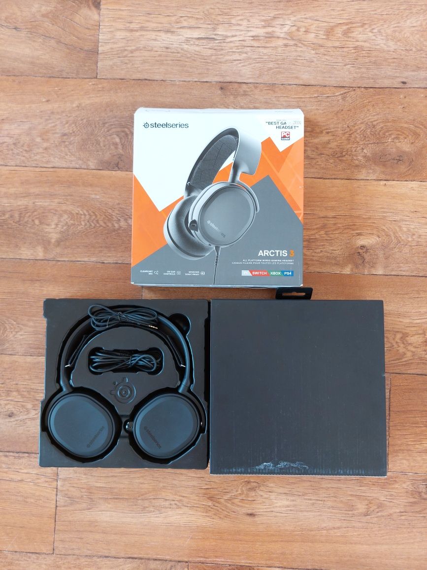 Steelseries Arctis 3 2019 edition (состояния хорошая)