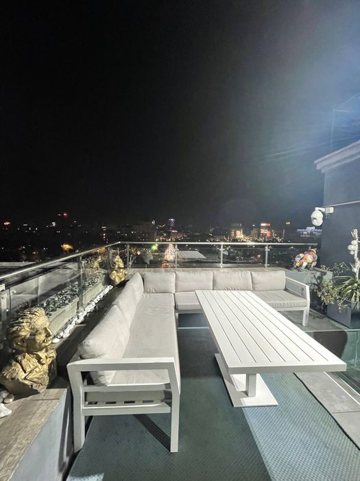 Petreceri, Revelion 2025 la PENTHOUSE UNIRII – Jacuzzi, Terasă!