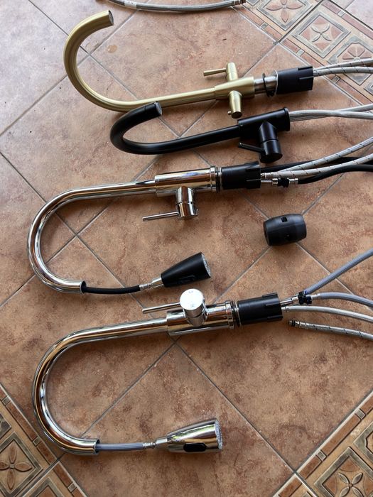 Robinete/ baterii profesionale bucatarie, baie flexibile