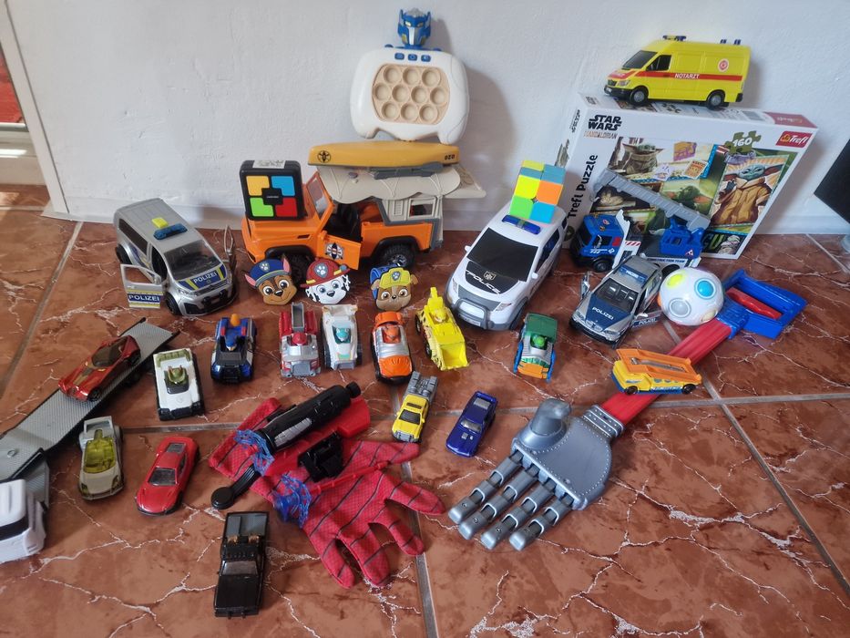 Vand jucarii ieftine