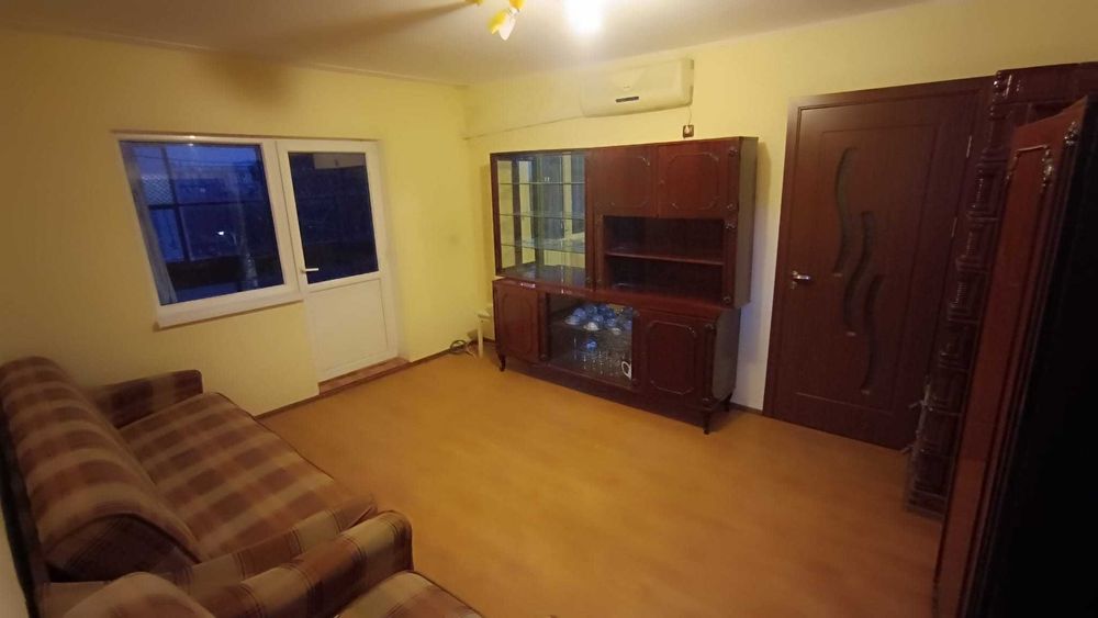 Vand apartament Bailesti str. Carpati