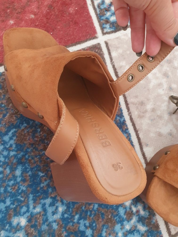 Sandale bershka cu platforma