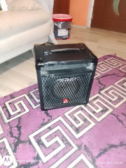 Vând boxă portabilă