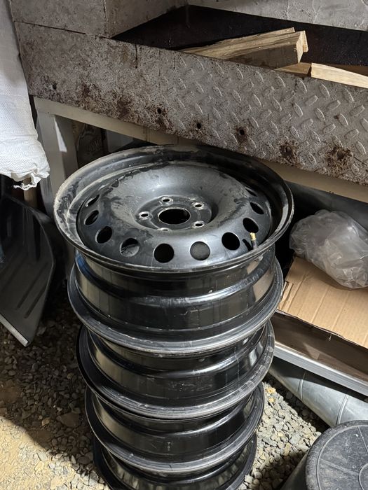 Продам диски в отличном состоянии. 4 штуки - 35000. Торг имеется.