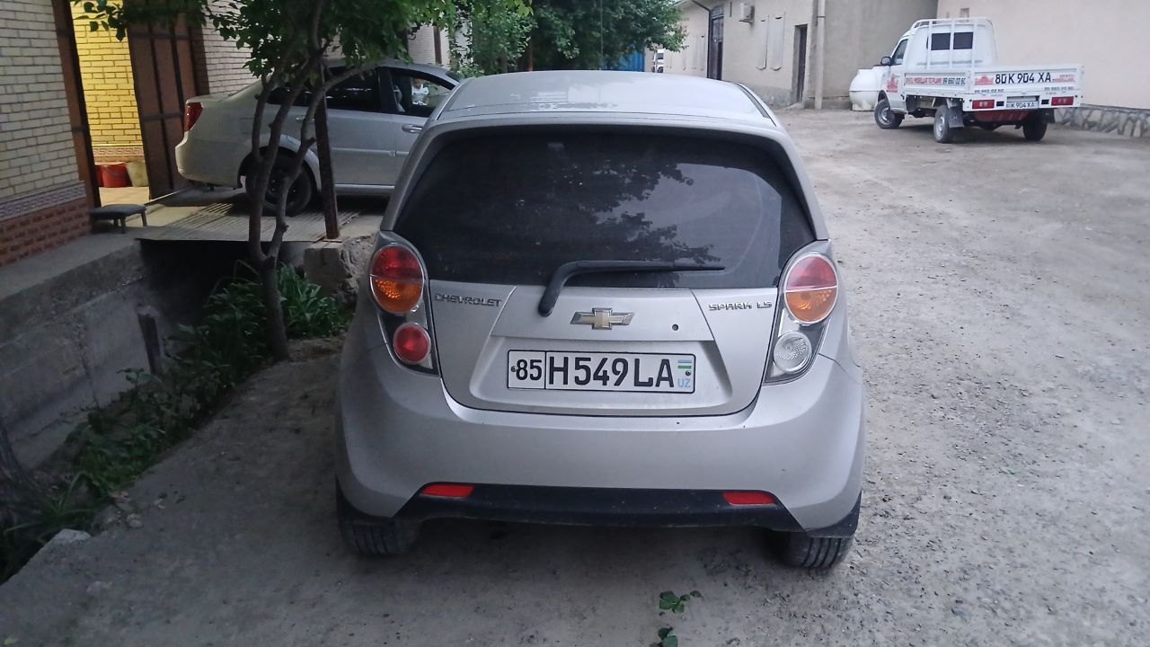 Spark. Tez. Va arzon sotiladi  yil 2012 prabek 88.000