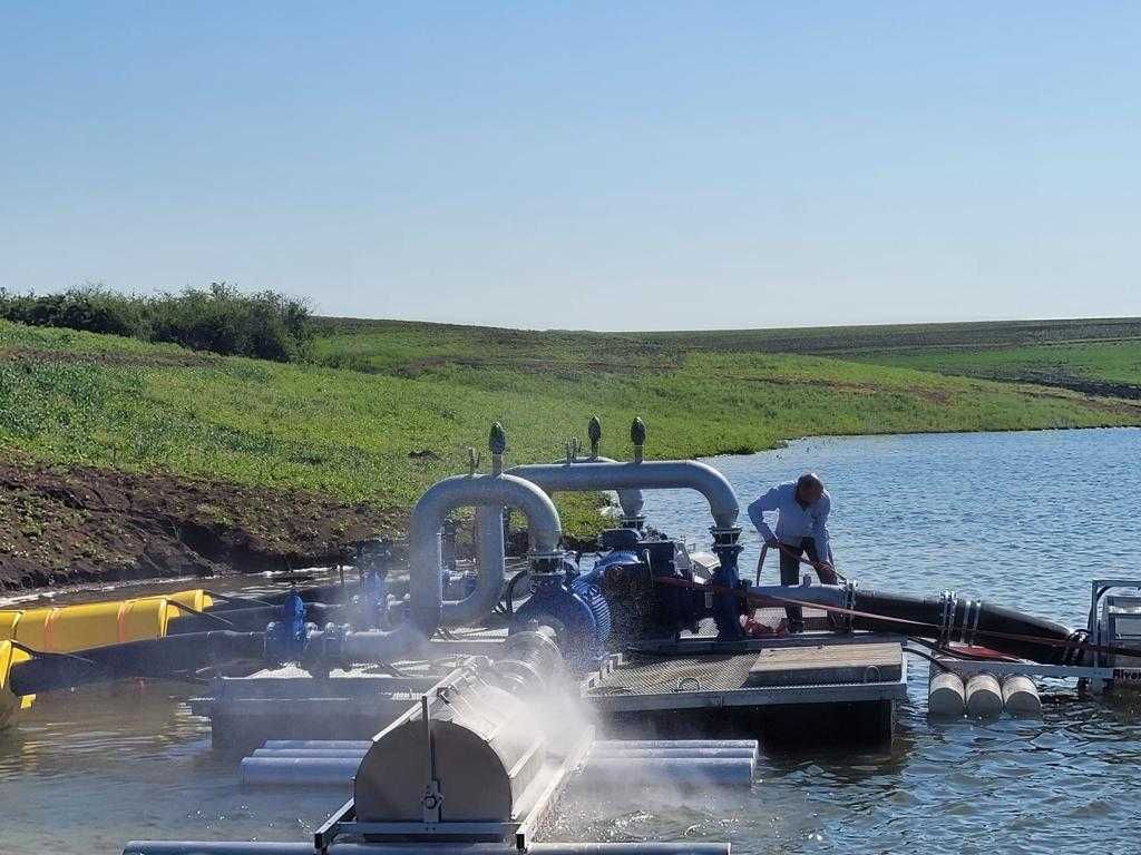 Ponton pentru pompe de irigare in domeniul agricol