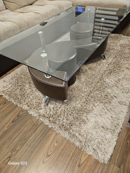 Продавам холна маса