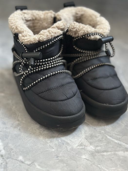 Продам ботинки детские Zara