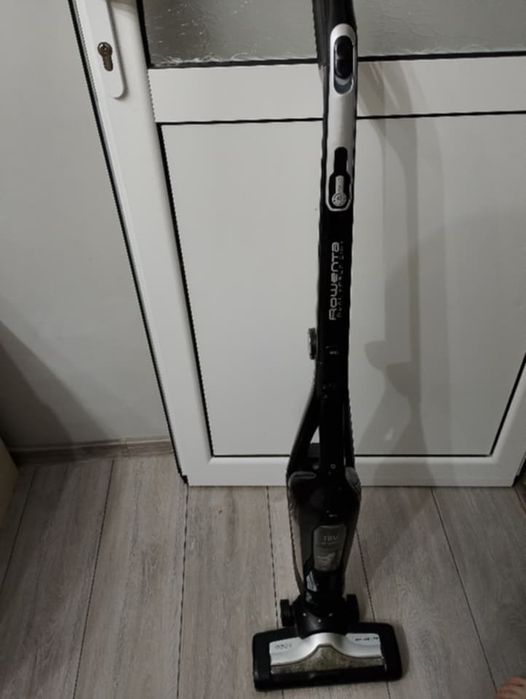 Продавам прахосмукачка Rowenta RH6756WO Dual force
ROWENTA
ПРАХОСМУКАЧ