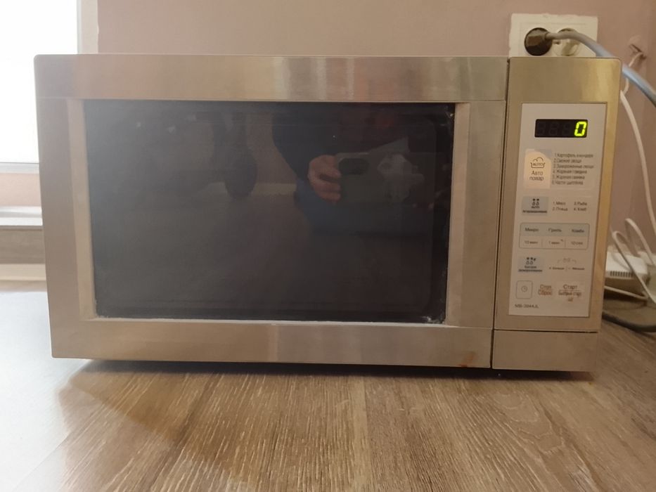 Продам микроволновку фирмы lg